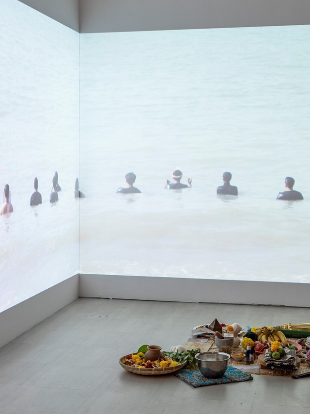 "Ku tahu asal usul mu. Yang laut balik ke laut. Yang darat balik ke darat" : A Closing Performance by Zarina Muhammad