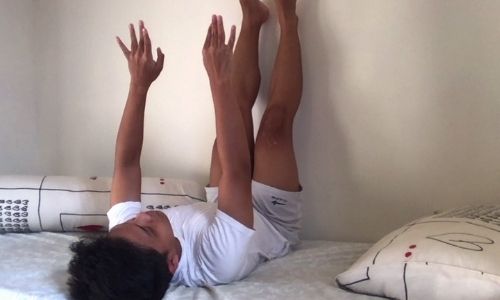 Film still for the short '8 O'clock'